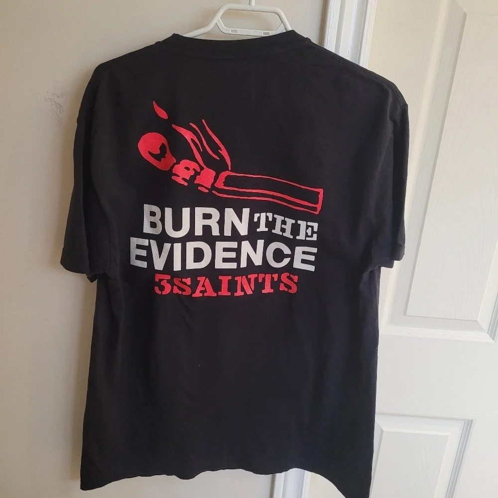 3Saints Graphic T-Shirt NWOT - Picture 3 of 4
